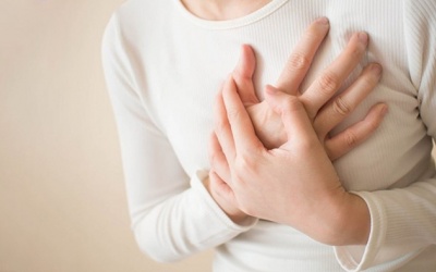 Bị đau tức ngực có phải do vi mạch vành bị tổn thương không?