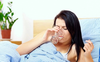 Bù nước, truyền dịch đúng cách khi bị sốt xuất huyết