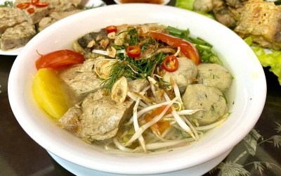 Cuối tuần, nấu bún chua thanh mát với cá thác lác