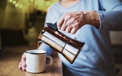 Nồng độ caffeine trong máu giúp chẩn đoán sớm bệnh Parkinson?