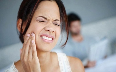 Làm sao để hết đau răng vào ban đêm?