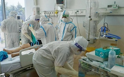 Số ca mắc COVID-19 nặng tăng nhanh, biến thể mới có đáng lo?