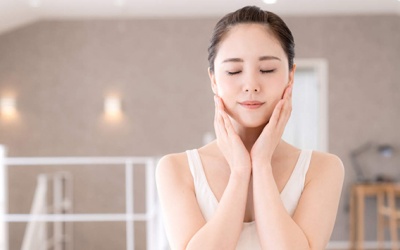 Cách kiểm soát dầu trên da