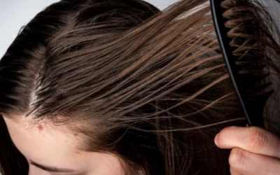 Giải pháp cho mái tóc bết dính trong ngày hè nóng ẩm