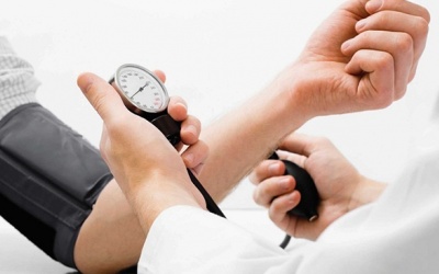 Cách hạ huyết áp tự nhiên tại nhà hiệu quả