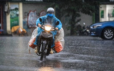 Mưa dông diện rộng, trên biển có áp thấp