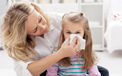 Chăm sóc trẻ bị cảm lạnh mùa mưa