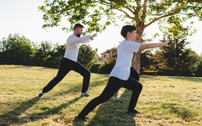 Người bị run tay chân nên tập gì và cần lưu ý gì khi tập luyện?