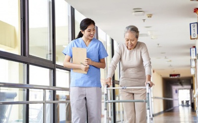 Giải pháp nào cho tình trạng tê liệt tay chân sau tai biến?