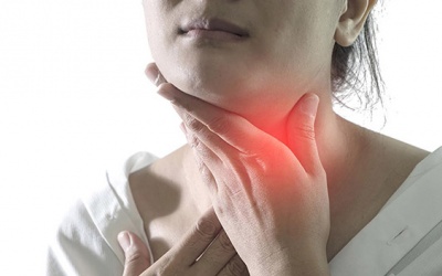 Bị đau rát họng phải làm sao để cải thiện?