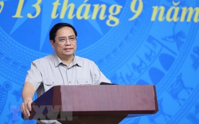 Chỉ đạo mới nhất của Thủ tướng về tiêm vaccine và vấn đề thiếu thuốc, vật tư y tế