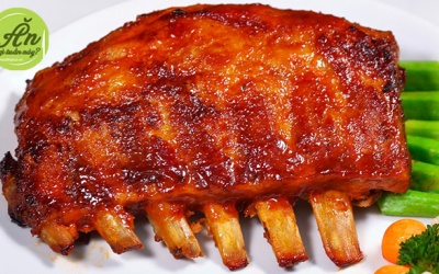 Gợi ý thực đơn: Trổ tài làm sườn nướng mật ong, tôm hấp nước dừa đãi cả nhà