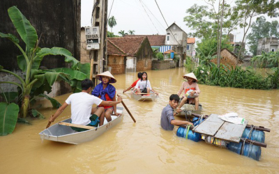 Nỗi lo bùng phát bệnh ngoài da sau mưa lũ