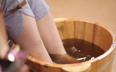 Ngâm chân nước ấm có thực sự tốt cho sức khỏe?