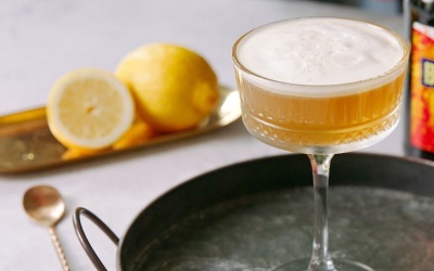 Toffee apple sour cocktail