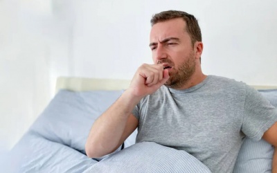 Chuyên gia tim mạch giải đáp: Uống thuốc huyết áp bị ho phải làm sao? 