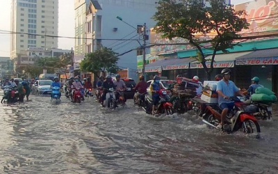 Bắc Bộ trưa nắng hanh, Nam Bộ triều cường