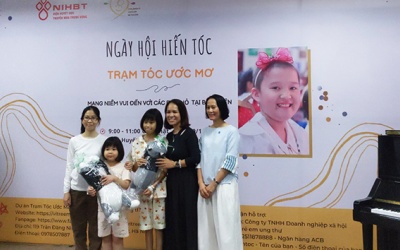 Trạm tóc ước mơ: Niềm vui cho những 'chiến binh nhí'