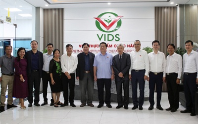Các ĐBQH tham quan Viện Thực phẩm chức năng (VIDS)