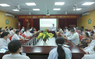 Bệnh viện Bạch Mai chia sẻ về dinh dưỡng cho người bị mắc sa sút trí tuệ