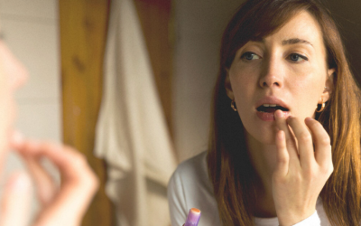 Khắc phục môi khô nứt nẻ trong mùa Đông