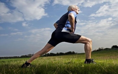 Vận động ngoài trời – thói quen tốt lành khi tuổi già