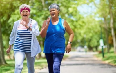 Vận động ngoài trời trong thời tiết lạnh – nguyên nhân đột quỵ ở người lớn tuổi