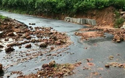 Trung Bộ mưa to, Bắc Bộ trời rét