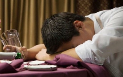 Loạn thần, hoang tưởng do...sảng rượu