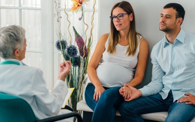 Nam giới uống rượu ảnh hưởng đến làm thụ tinh trong ống nghiệm