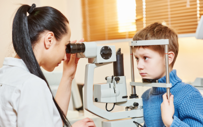 Loại thuốc nhỏ mắt giúp kiểm soát cận thị tiến triển ở trẻ em