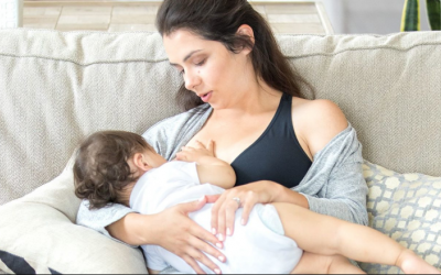 Có nên mặc áo ngực khi đang cho con bú?