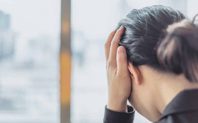 Nên làm gì khi cơn đau nửa đầu tấn công?