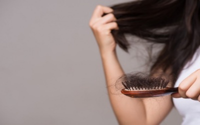 Nguyên nhân gây rụng tóc ở thanh thiếu niên