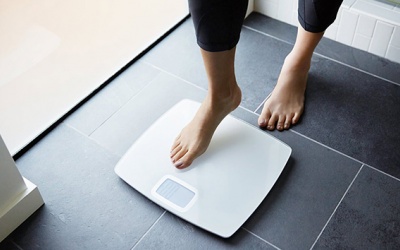 Kiểm tra cân nặng tại nhà cần lưu ý gì?