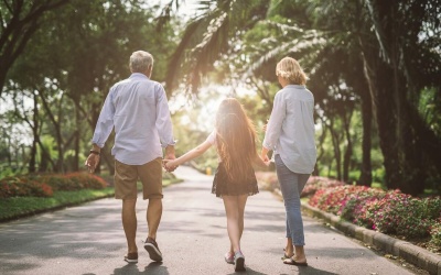 Ngoài 60 tuổi, đi bộ bao nhiêu là vừa?