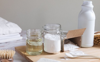 Mẹo tẩy trắng quần áo tại nhà an toàn