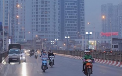 Mưa lạnh bao trùm Bắc Bộ, Nam Bộ nắng nóng