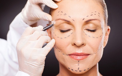 Lưu ý khi phẫu thuật thẩm mỹ ở tuổi trung niên