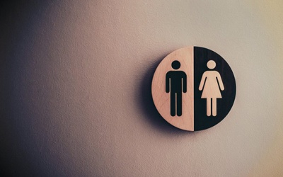 7 thói quen có hại với hệ tiết niệu