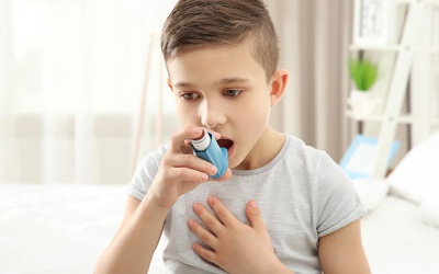 Kiểm soát hen phế quản cho trẻ khi thời tiết thay đổi thất thường