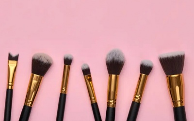 Cọ trang điểm bẩn thế nào?