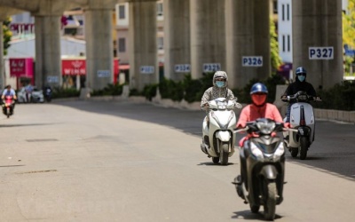 Bắc Bộ nắng nóng diện rộng, Nam Bộ mưa dông