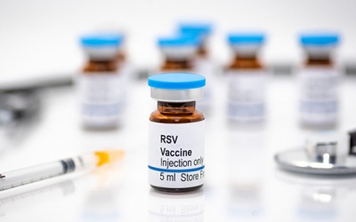 Mỹ phê duyệt vaccine phòng virus hợp bào hô hấp cho người cao tuổi