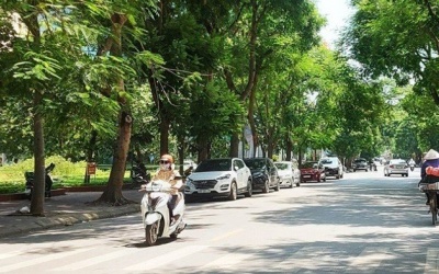 Bắc Bộ và Trung Bộ ngày nắng, chiều tối mưa dông vài nơi