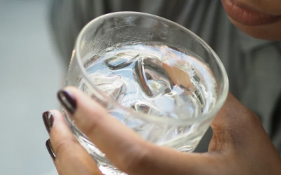 Uống nước lạnh có thể gây hại cho tim