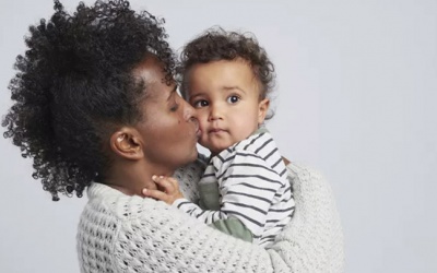 Phát hiện sớm dấu hiệu tự kỷ ở trẻ sơ sinh và mới biết đi