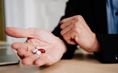 Sau đặt stent, làm sao tránh tác dụng phụ của thuốc chống kết tập tiểu cầu?