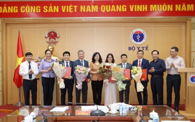 Y tế tuần: Điều động, bổ nhiệm lãnh đạo một số Vụ và Cục; Lập trung tâm dự trữ thuốc hiếm