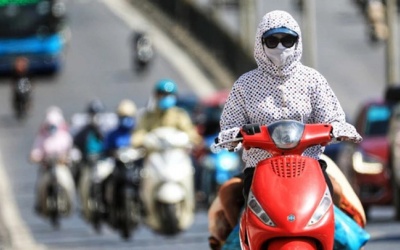 Bắc Bộ oi bức cả ngày, Nam Bộ giảm mưa